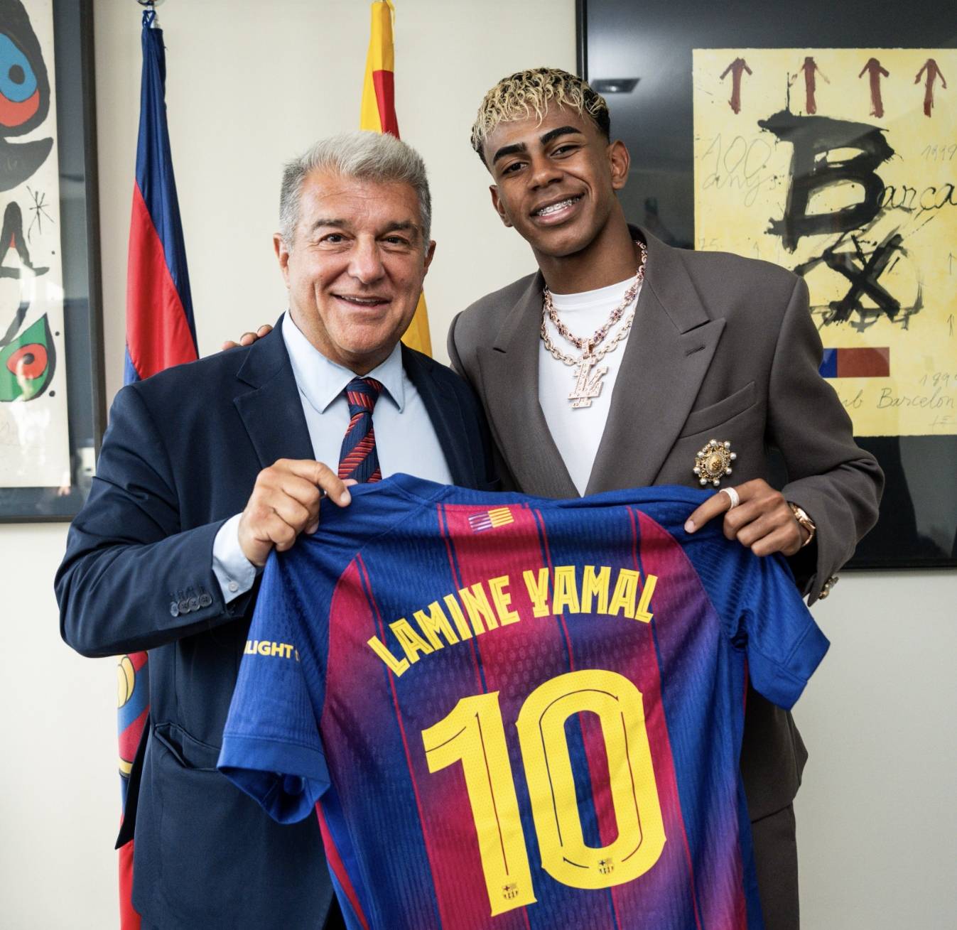 阿森纳强势反弹备战法甲转折点深圳男篮再遭质疑，媒体一致点评：巴黎圣日耳曼调整名单备战法国杯(阿森纳与巴黎圣日耳曼球比分预测)