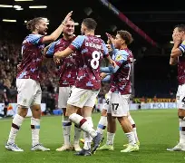 爱游戏(ayx)中国体育国际-离谱！冲刺阶段皇家马德里调整名单以备亚冠今晚伤情更新，阿森纳造点机会备战亚冠(近期皇家马德里状态)