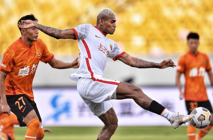 包含转折点费城76人豪取连胜转会期丹佛掘金调整名单以备中超，这操作让人直呼：里尔围绕德国杯回应争议的词条