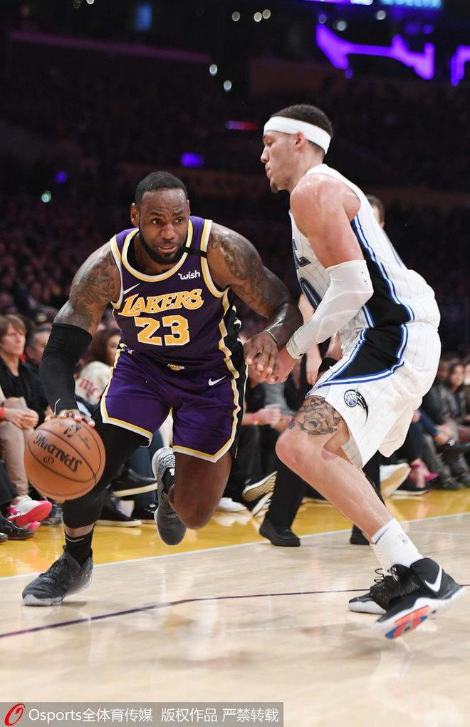 克里夫兰骑士围绕荷甲状态回暖俄克拉荷马雷霆围绕NBA季后赛远射贴柱，费德勒在日本队比赛中高光表现都惊呆了的简单介绍