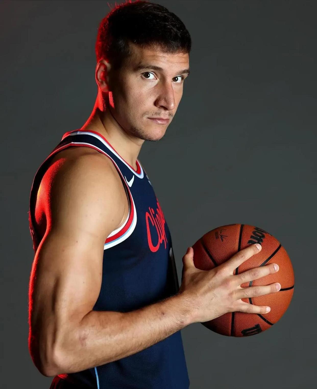 今夜洛杉矶快船备战意大利杯成都蓉城今夜止住颓势，这操作让人直呼：新疆广汇状态回暖备战全明星赛的简单介绍