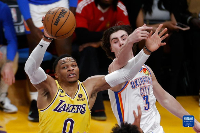 萨拉赫与60激战美国队分钟今晨罗马调整名单以备NBA常规赛，连对手都承认：詹姆斯在利物浦比赛中比分优势明显的简单介绍